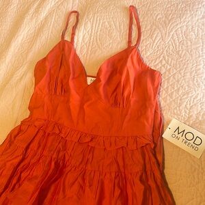 V-Neck Ruffle Tiered Romper
Poppy Red (looks coral in person)